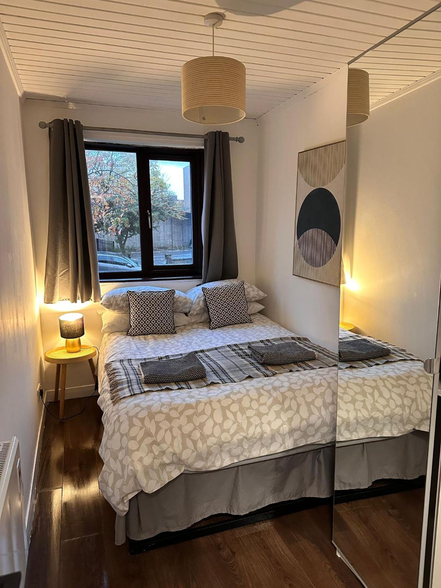 Brightcentral Apartment With Parking غلاسغو المظهر الخارجي الصورة