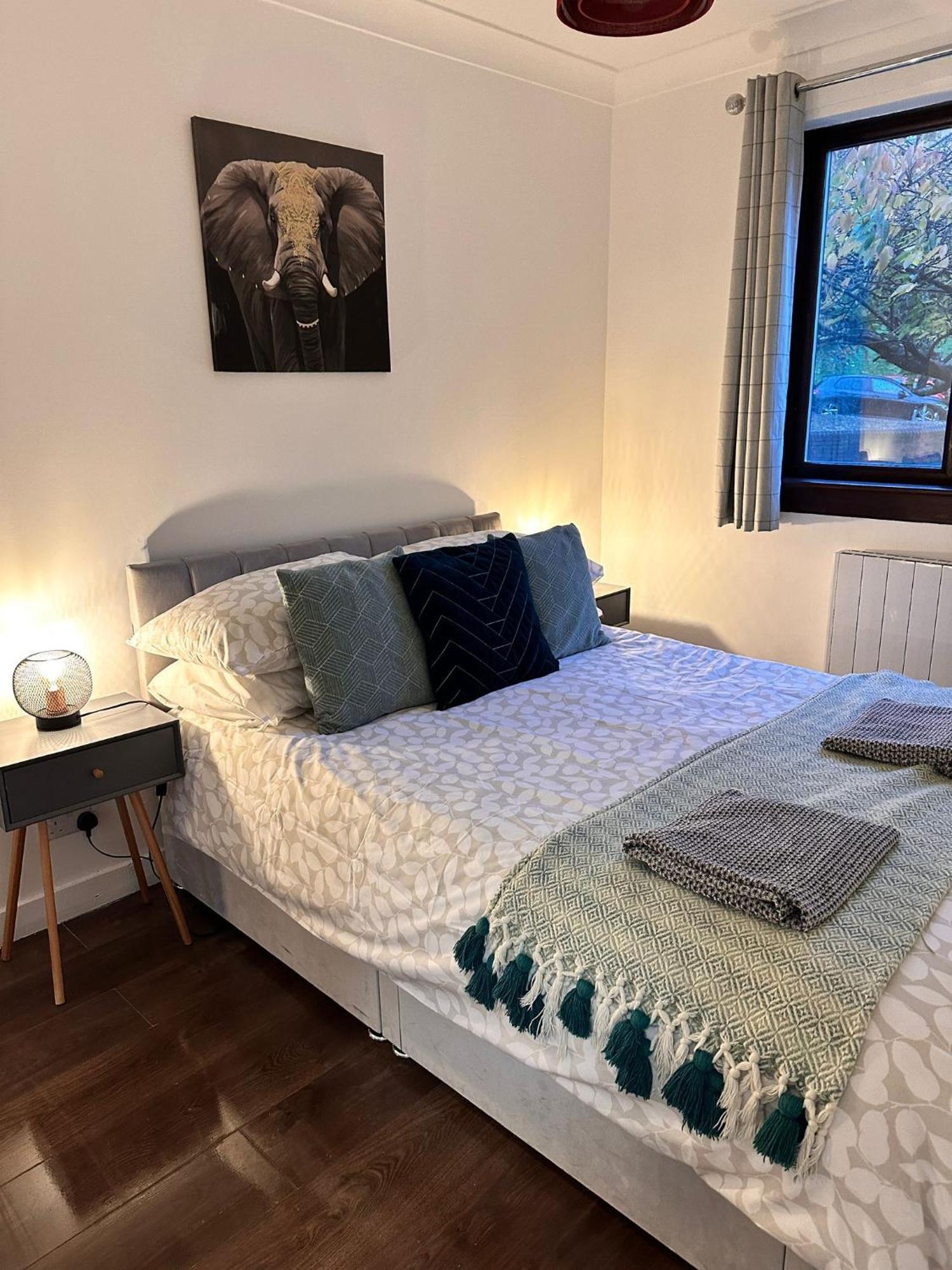 Brightcentral Apartment With Parking غلاسغو المظهر الخارجي الصورة